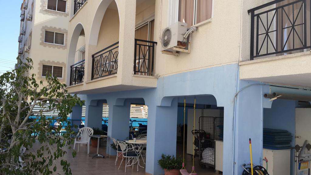 Pasianna Hotel Apartments Larnaca Exterior photo